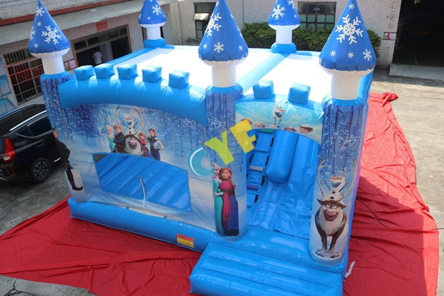 inflatable Frozen bouncer